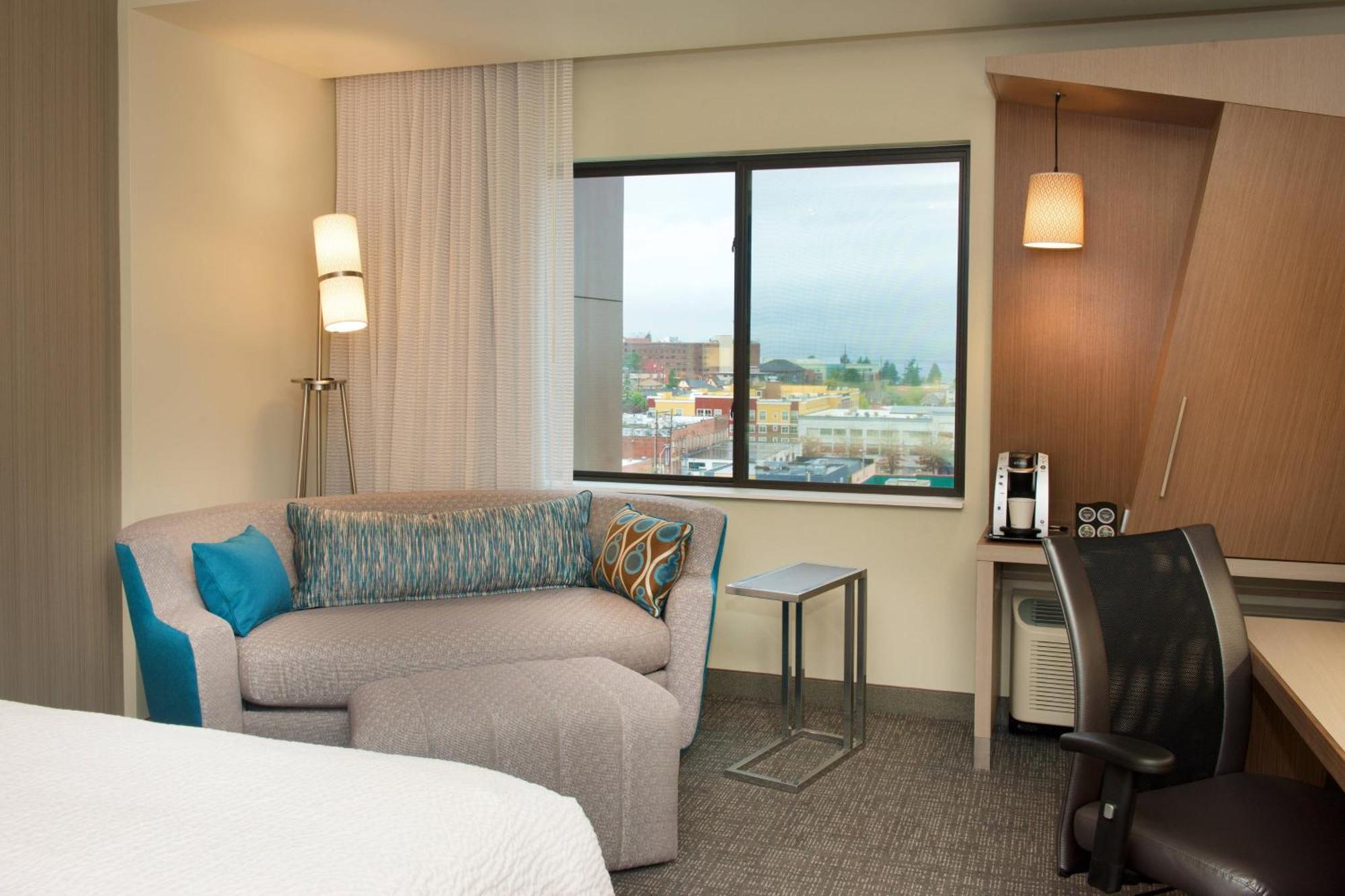 Courtyard By Marriott Seattle Everett Downtown Exterior photo